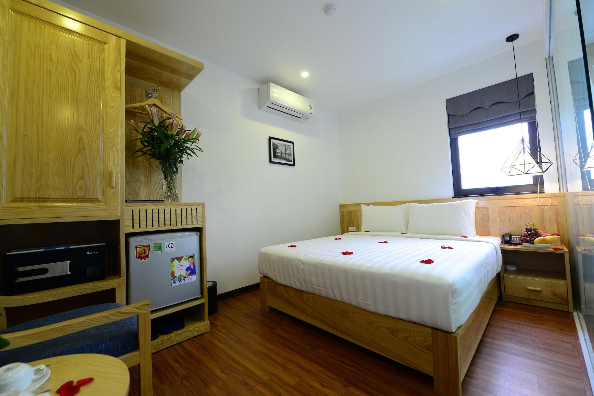 Blue Hanoi Inn Luxury Hotel Buitenkant foto