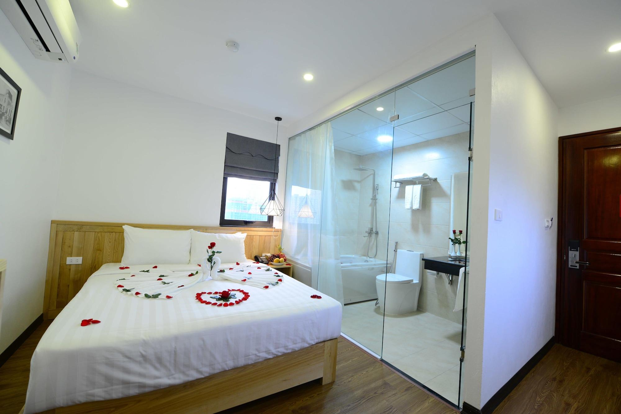 Blue Hanoi Inn Luxury Hotel Buitenkant foto