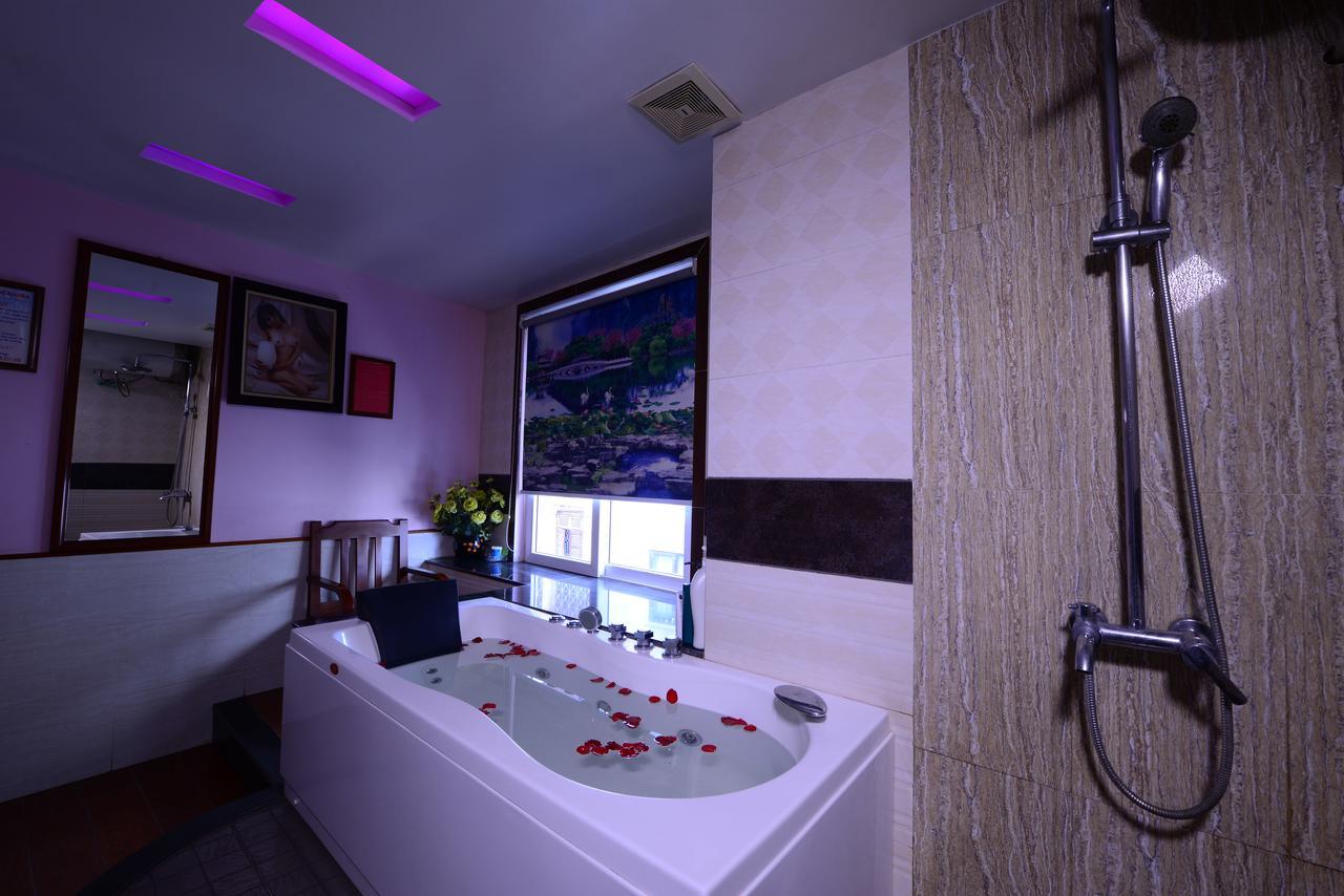 Blue Hanoi Inn Luxury Hotel Buitenkant foto