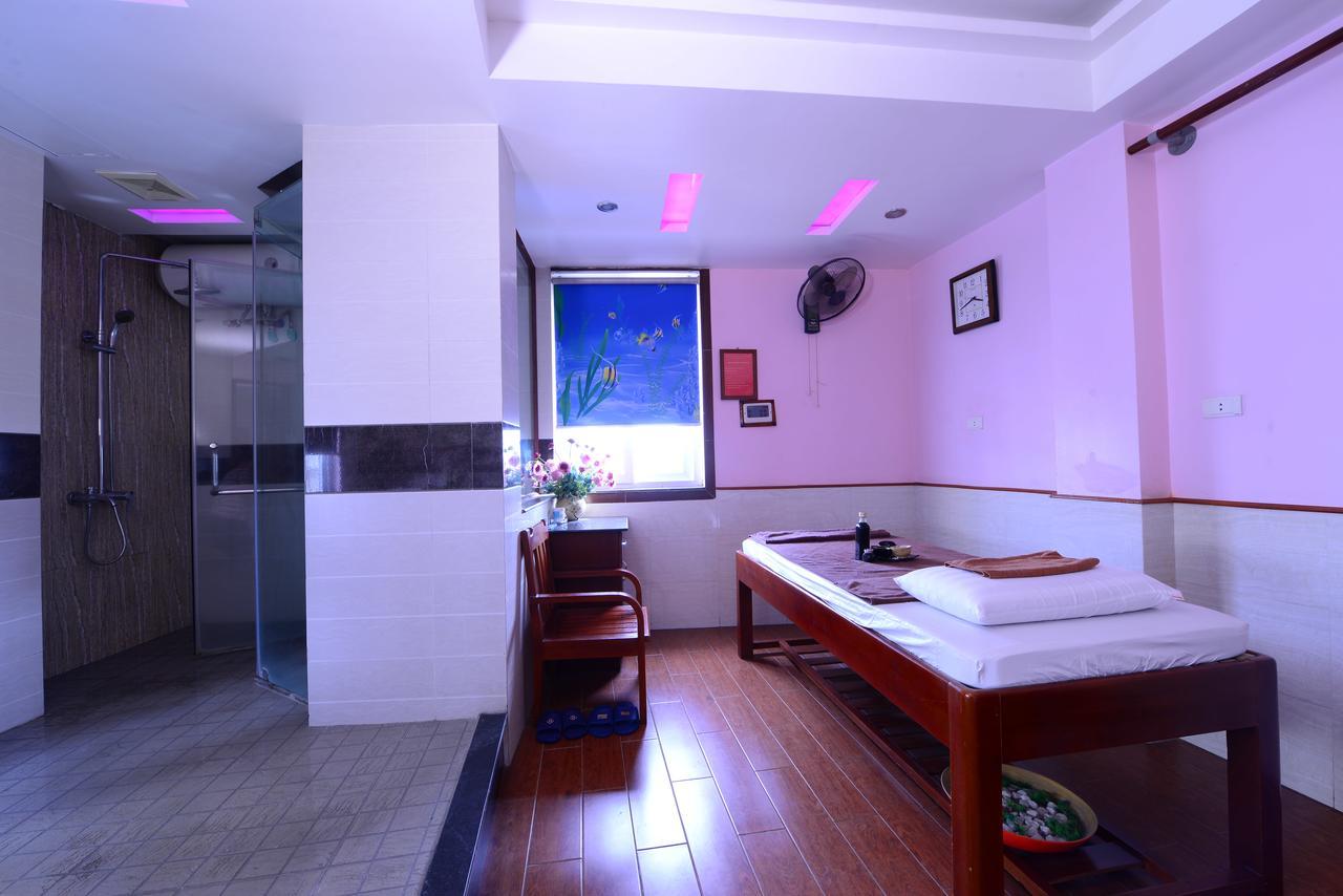 Blue Hanoi Inn Luxury Hotel Buitenkant foto