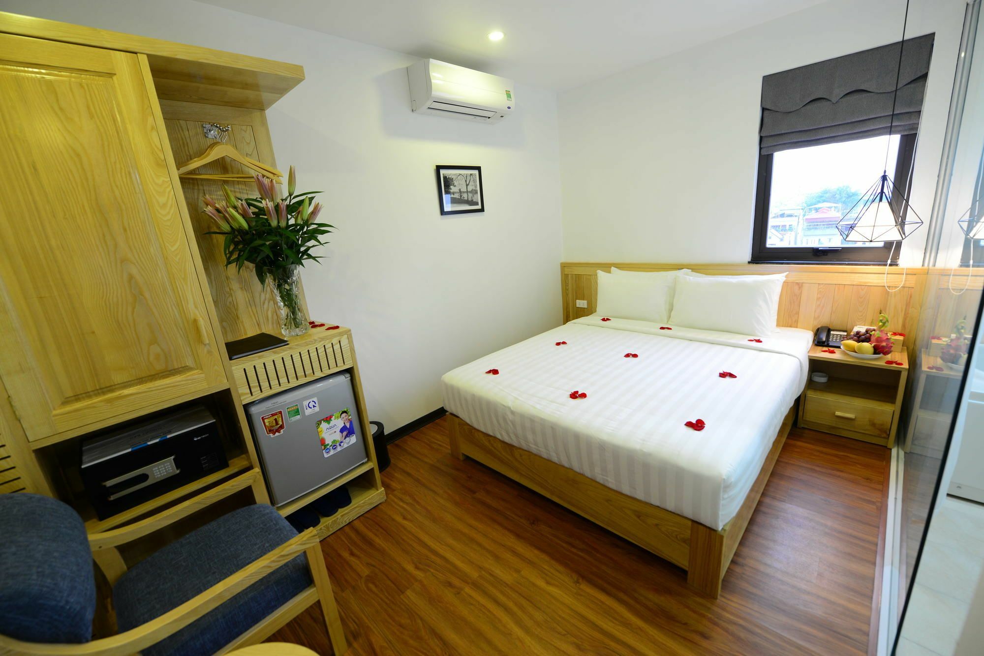 Blue Hanoi Inn Luxury Hotel Buitenkant foto