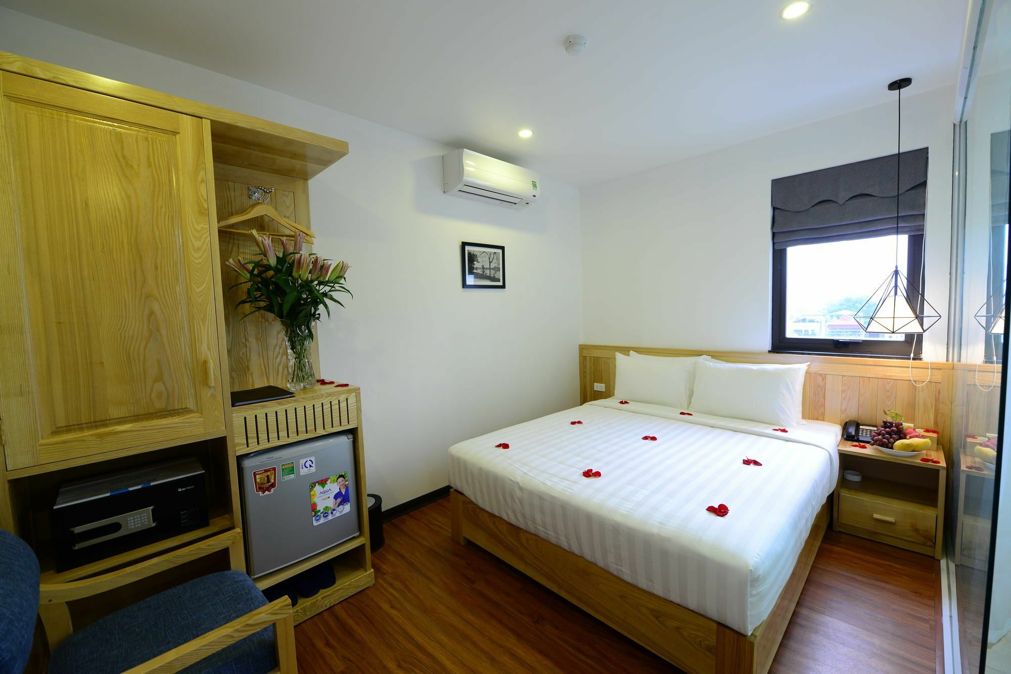 Blue Hanoi Inn Luxury Hotel Buitenkant foto