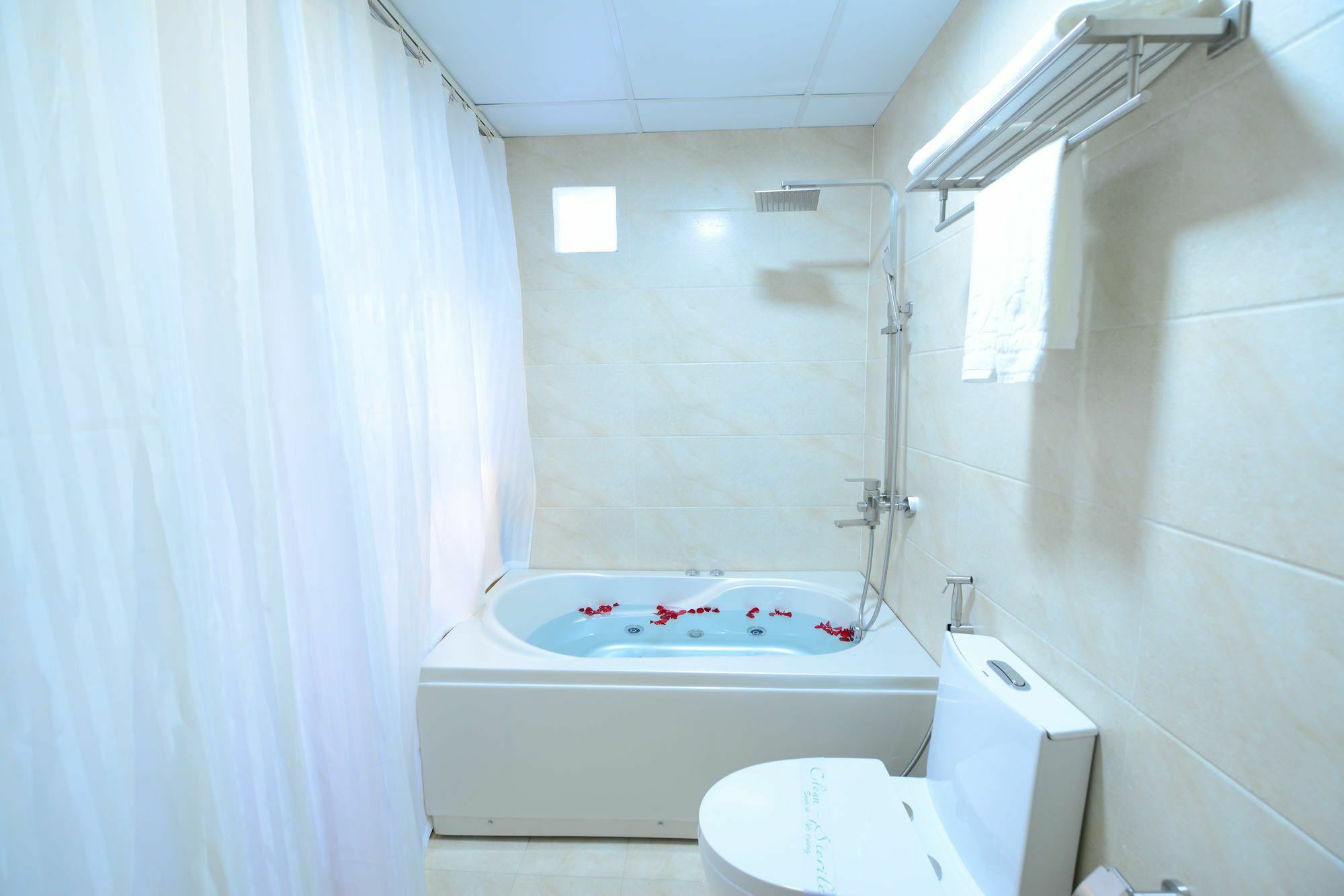 Blue Hanoi Inn Luxury Hotel Buitenkant foto