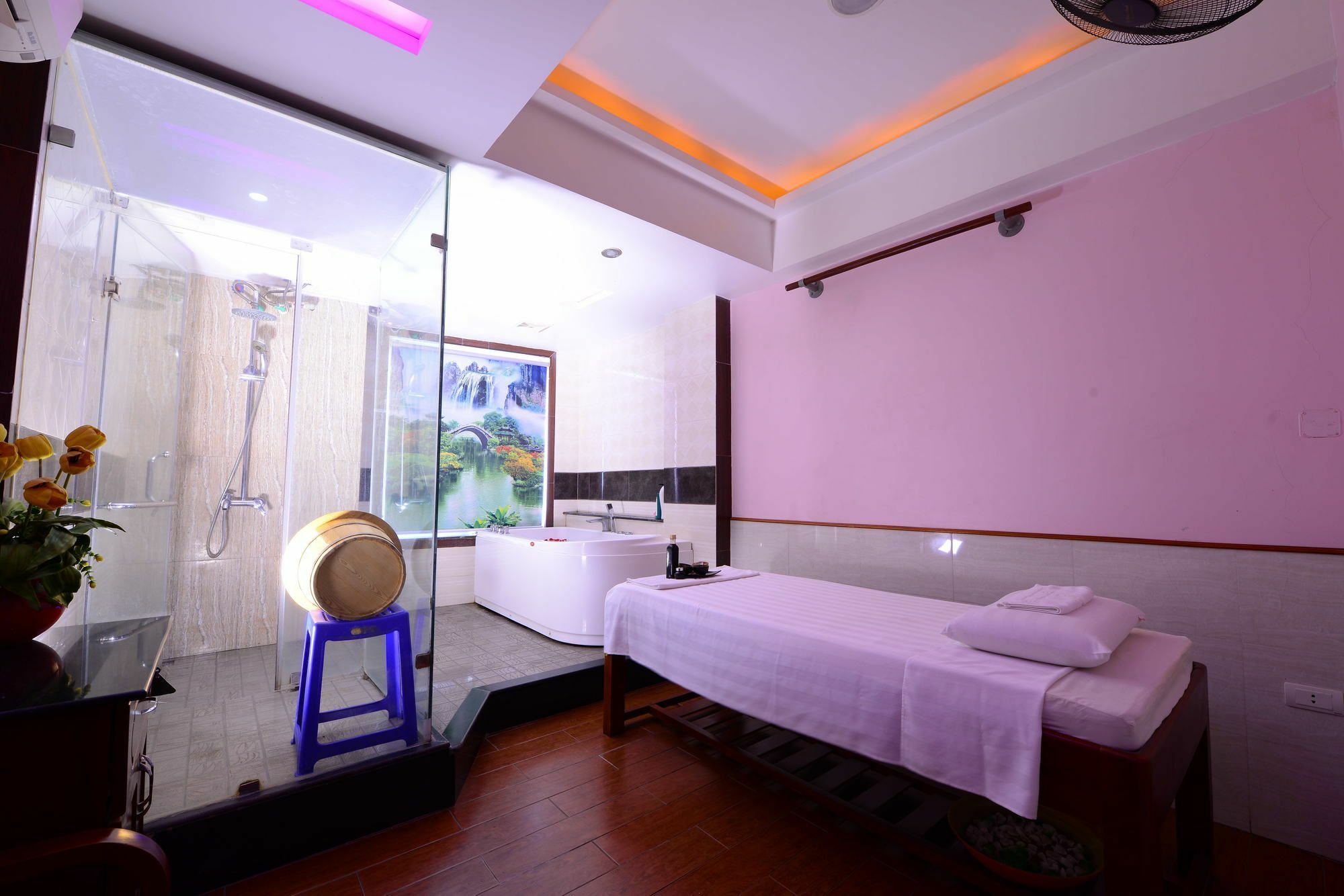 Blue Hanoi Inn Luxury Hotel Buitenkant foto